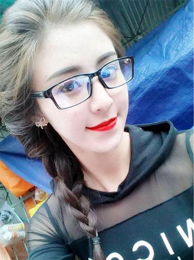 Cô biết cách trang điểm, đẹp hiện đại hơn xưa