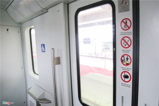 Nguoi dan do xo xem doan tau tren cao dau tien tai Viet Nam hinh anh 12