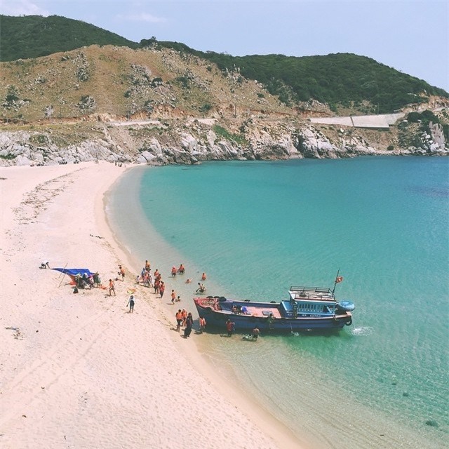 Hè này phải đi Tứ Bình - 4 “tiểu Maldives” hoang sơ của Việt Nam! - Ảnh 9.