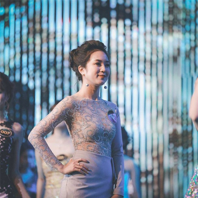 Chân dung cô nàng xinh vượt trội giữa ngôi trường toàn trai xinh gái đẹp - Ảnh 1.