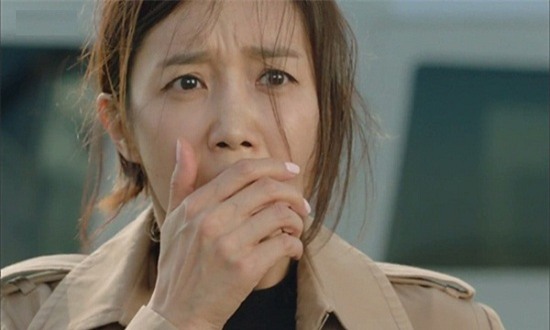 Thật không ngờ người đàn ông vẫn thường đến mộ thắp hương cho mẹ mình, lại chính là... - Ảnh 2.