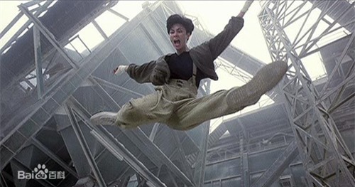 Cô vợ lai đẹp xuất sắc của ngôi sao võ thuật "ục ịch" nhất - 5