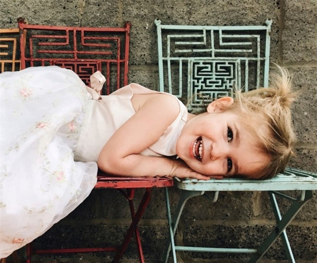 Co be 3 tuoi thanh hien tuong mang nho kha nang 'dien sau' hinh anh 1