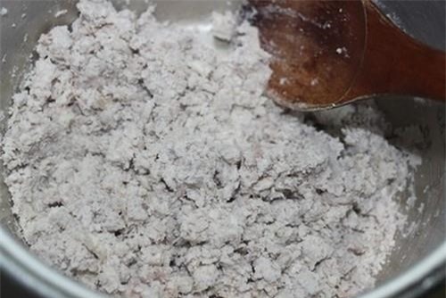 Khoai sọ có công dụng chữa trị mụn nhọt rất hiệu quả. Ảnh minh họa