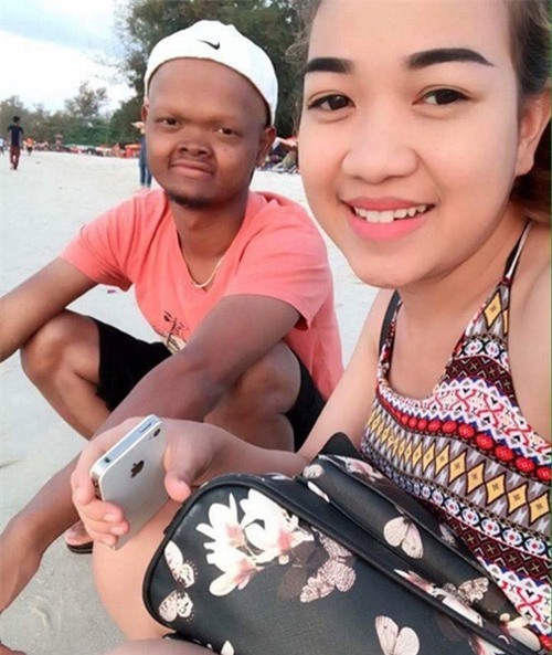 bi che cuoi vi qua xau, ai cung bat ngo khi chang trai khoe nguoi yeu xinh nhu hoa hau - 3