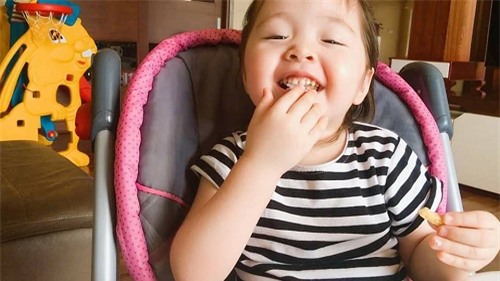 lau khong xuat hien, cadie moc tra gio bot "kute" ma chung chac nhu nguoi lon - 4