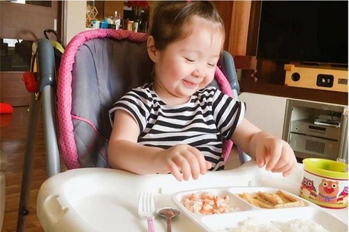 lau khong xuat hien, cadie moc tra gio bot "kute" ma chung chac nhu nguoi lon - 7