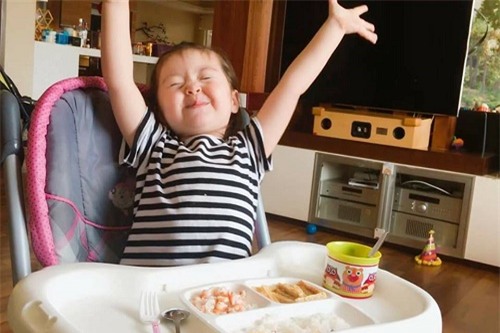 lau khong xuat hien, cadie moc tra gio bot "kute" ma chung chac nhu nguoi lon - 9