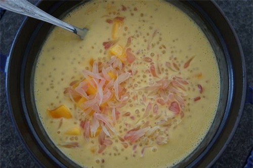 khong can le la hang quan, ngay tai nha ban cung tu lam duoc che xoai sieu ngon - 5