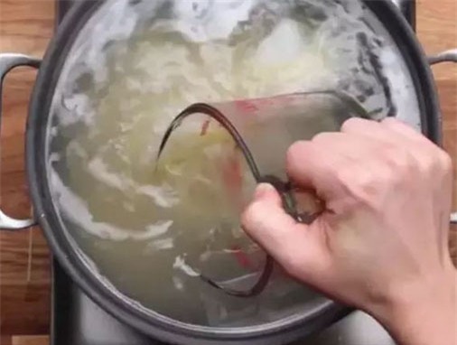 Meo vat than ky bien ban thanh chuyen gia trong viec bep nuc