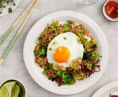 Meo vat than ky bien ban thanh chuyen gia trong viec bep nuc