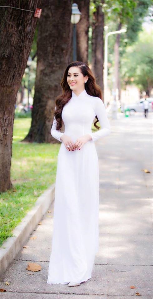 Lâm Chi Khanh, Lâm Chi Khanh ao dài, ca sĩ chuyển giới Lâm Chi Khanh