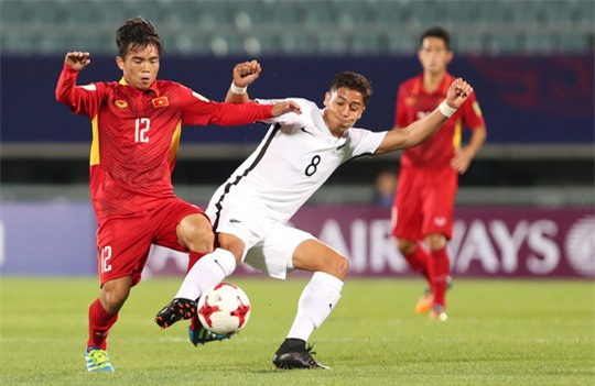 Bác sĩ U20 Việt Nam ngạc nhiên vì những cậu nhóc mê games - Ảnh 2.