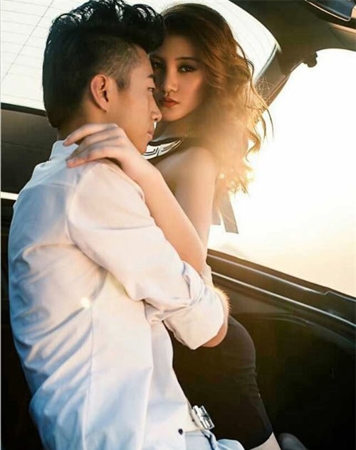 tâm sự nam giới,đàn ông yêu,hú hí với nhân tình,vợ ôm con khóc