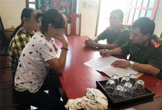 Nữ sinh lớp 9 bị dụ dỗ, ép vào động mại dâm - Ảnh 1.