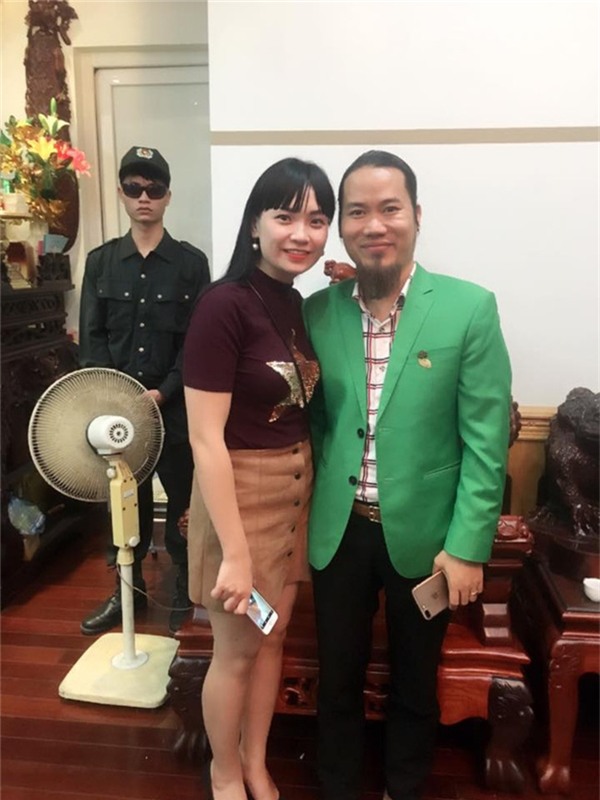 Diễn viên Hiệp Gà


Nghệ sĩ&nbsp;Vượng Râu - Tin sao Viet - Tin tuc sao Viet - Scandal sao Viet - Tin tuc cua Sao - Tin cua Sao