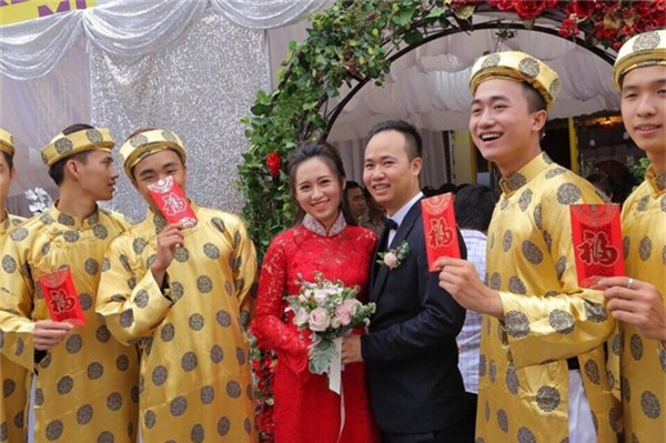 Chú rể Văn Văn và cô dâu Phương Thanh cùng