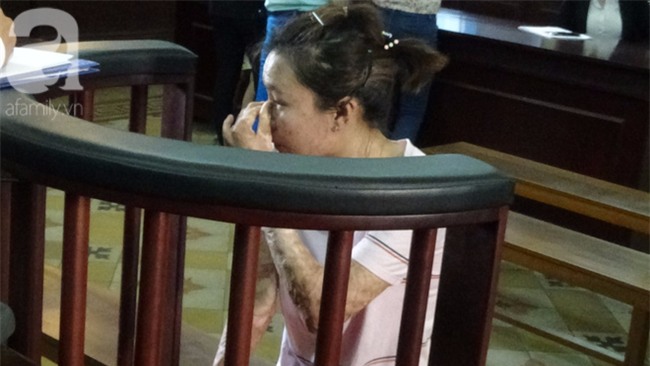 Bạn trai đòi chia tay, cô gái mua xăng về khóa cửa rồi thiêu sống cả hai - Ảnh 3.