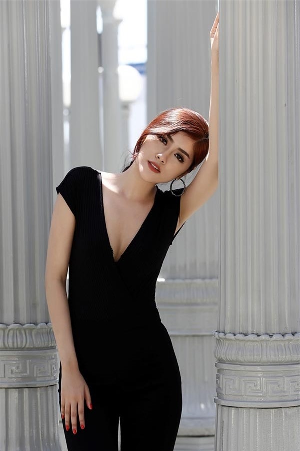 Cận cảnh nhan sắc nóng bỏng của 3 ca sĩ cùng tên - Ảnh 15.