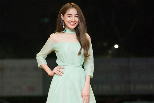 Những mỹ nhân Việt mặc gì cũng đẹp của showbiz Việt - Tin sao Viet - Tin tuc sao Viet - Scandal sao Viet - Tin tuc cua Sao - Tin cua Sao