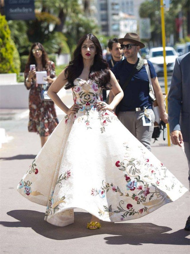 quen pham bang bang hay ly nha ky di, day moi la ba hoang tham do cannes 2017 - 11