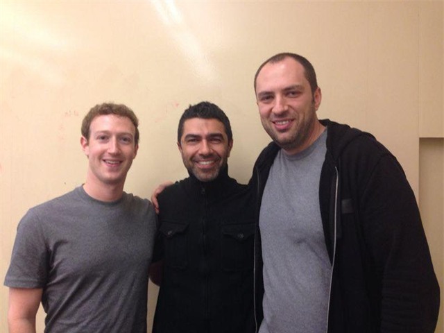 Mark Zuckerberg, Giám đốc kinh doanh Facebook - Amin Zoufonoun và Koum.