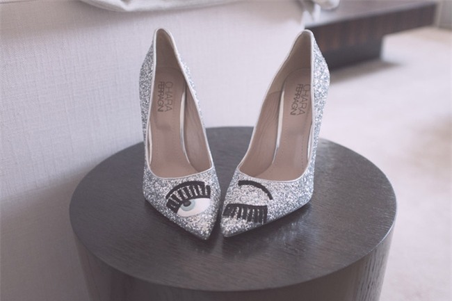 Thật khó tin nhưng năm nay, phải đi giày cọc cạch mới đúng mốt! - Ảnh 6.