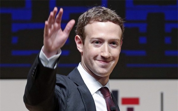 Mark Zuckerberg đã trở thành người giàu thứ 5 thế giới nhờ vào quyết định bỏ học của mình và tập trung vào Facebook