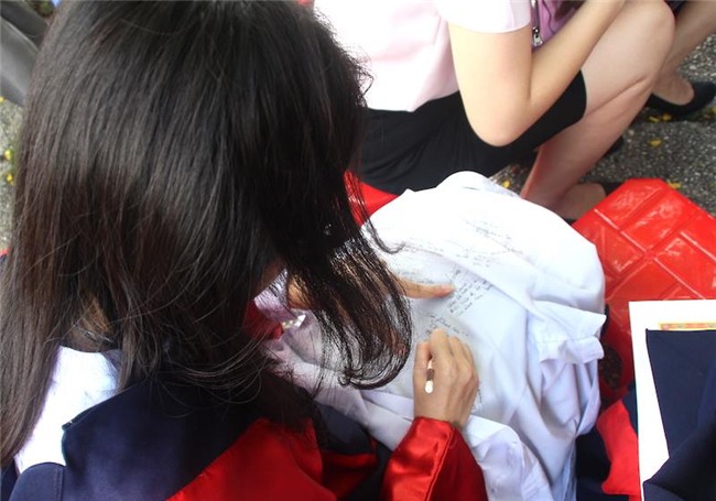 học sinh, bế giảng, Trường THPT Nguyễn Thị Minh Khai, Tri ân và trưởng thành