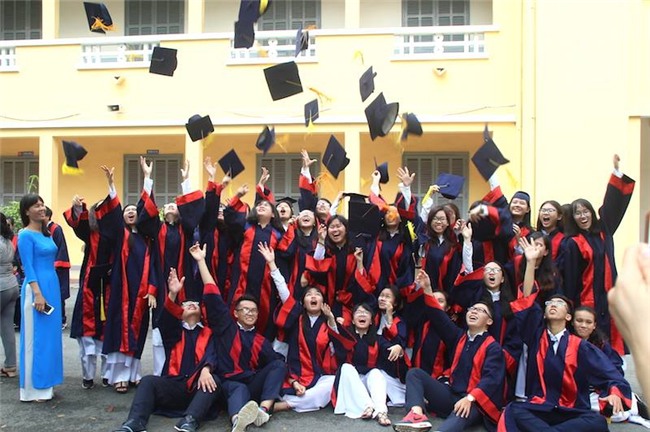 học sinh, bế giảng, Trường THPT Nguyễn Thị Minh Khai, Tri ân và trưởng thành