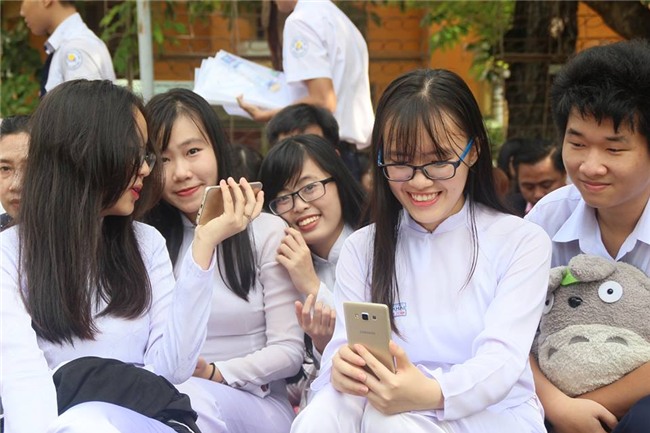 học sinh, bế giảng, Trường THPT Nguyễn Thị Minh Khai, Tri ân và trưởng thành