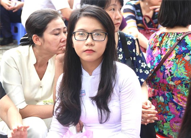 học sinh, bế giảng, Trường THPT Nguyễn Thị Minh Khai, Tri ân và trưởng thành