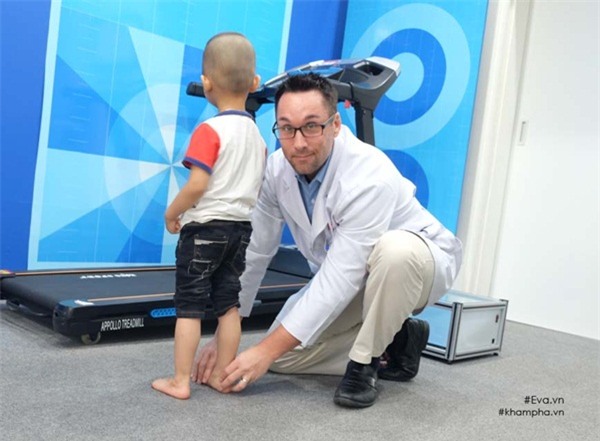 bac si chi cach don gian phat hien tre nho mac hoi chung ban chan bet - 5