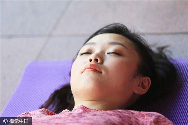 Hoc sinh Trung Quoc tap yoga truoc ky thi khac nghiet hinh anh 8