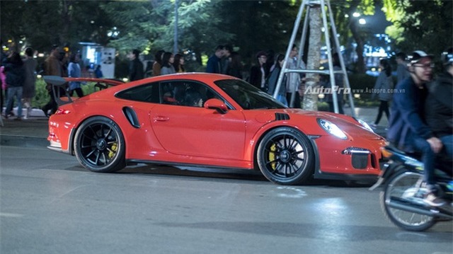 Cường Đô-la cầm lái siêu xe Porsche 911 GT3 RS Coupe độc nhất Việt Nam - Ảnh 4.