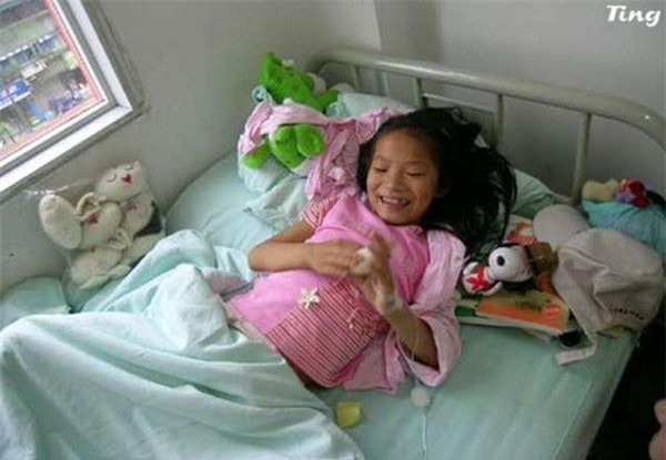 Cô bé 8 tuổi mắc bệnh ung thư và câu nói khiến người khác đau lòng: “Con đã từng đến và con rất ngoan” - Ảnh 5.