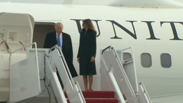 7 khoảnh khắc bất bình thường của Tổng thống Donald Trump và Đệ nhất phu nhân Melania - Ảnh 7.