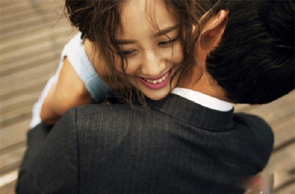 Bi kịch yêu nhầm người (P1): Làm người yêu anh đi, anh mua luôn cho chiếc xe này - Ảnh 2.