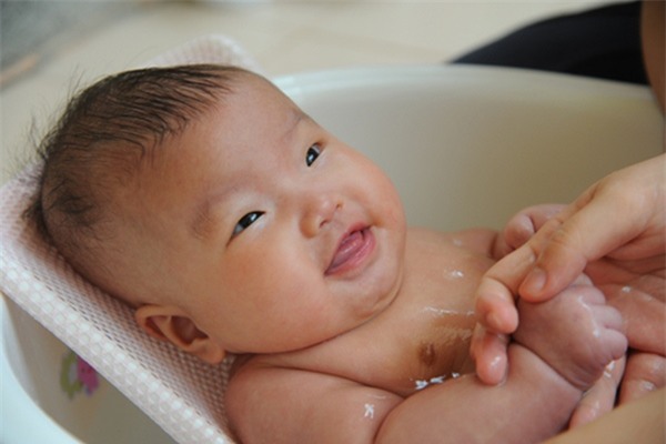 tre bi tao bon me ap dung ngay 8 meo nay, dam bao khoi ngay sau mot lan thu - 7