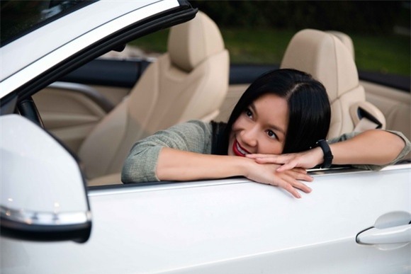 Nữ hoàng ảnh lịch,diễn viên y phụng,y phụng sành điệu