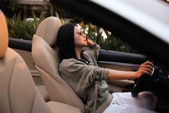 Nữ hoàng ảnh lịch,diễn viên y phụng,y phụng sành điệu