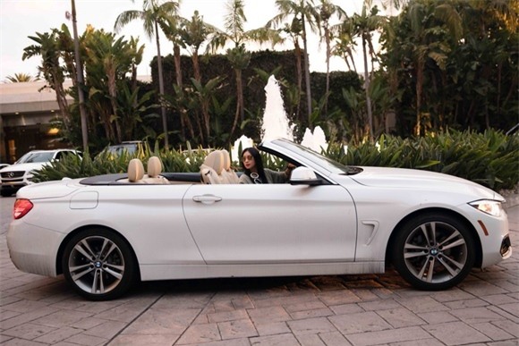 Nữ hoàng ảnh lịch,diễn viên y phụng,y phụng sành điệu