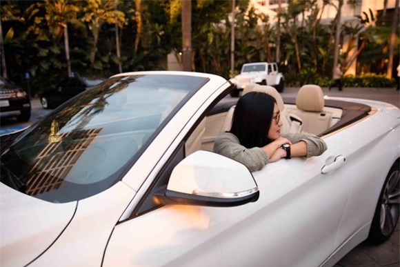 Nữ hoàng ảnh lịch,diễn viên y phụng,y phụng sành điệu