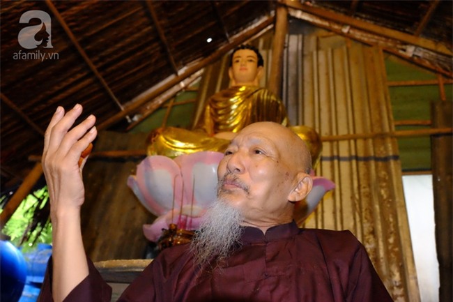 Long An: Bất chấp giông gió, nhiều người đổ xô đi xem “thiên cổ kỳ hoa” 3.000 năm mới nở một lần? - Ảnh 6.