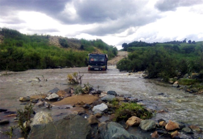 4 hoc sinh Phu Yen chet duoi: Thuy dien xa nuoc bat ngo den 360 m3/s hinh anh 1