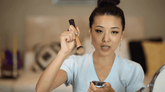 5 sản phẩm tạo lớp nền mỏng mịn vừa che mụn vừa kiềm dầu cực hiệu quả cho mùa hè - Ảnh 9.