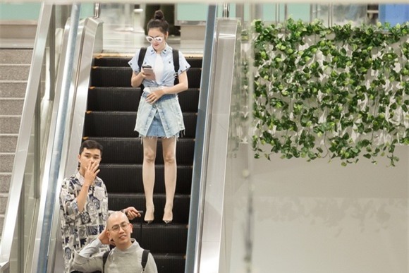 Diễn viên lý nhã kỳ,cựu đại sứ du lịch việt nam,lý nhã kỳ trong vòng vây fans