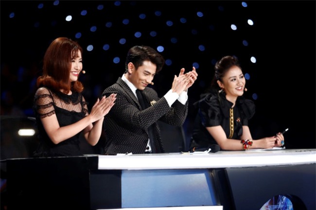 'Hoang tu bolero' cua Idol Kids khien giam khao dung toc gay hinh anh 2