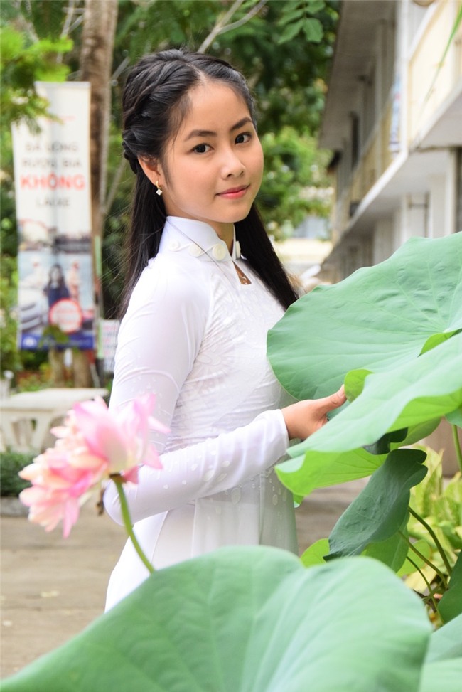 clip nóng Võ Hồng Ngọc Huệ5