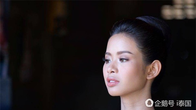 Cô dâu chú rể uất hận vì thuê nhầm thợ make up “mất tâm”, hóa trang như hề trong ngày cưới - Ảnh 11.